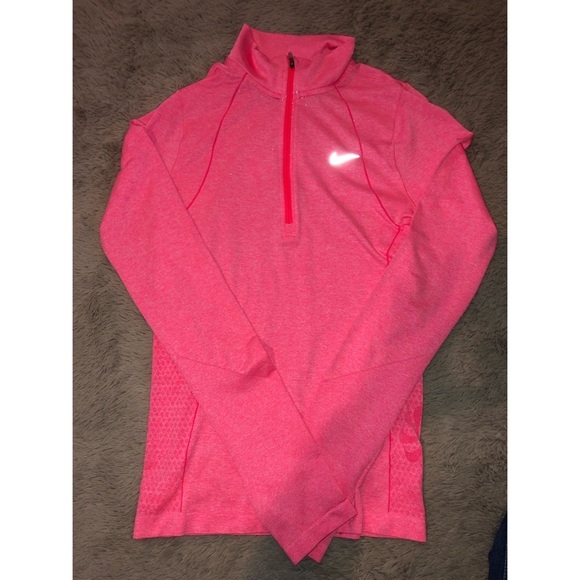 Nike Tops - Nike dri fit element